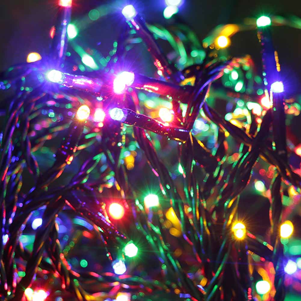 Catena luminosa a batteria 300 led Multicolor con giochi di luce filo verde e telecomando 1