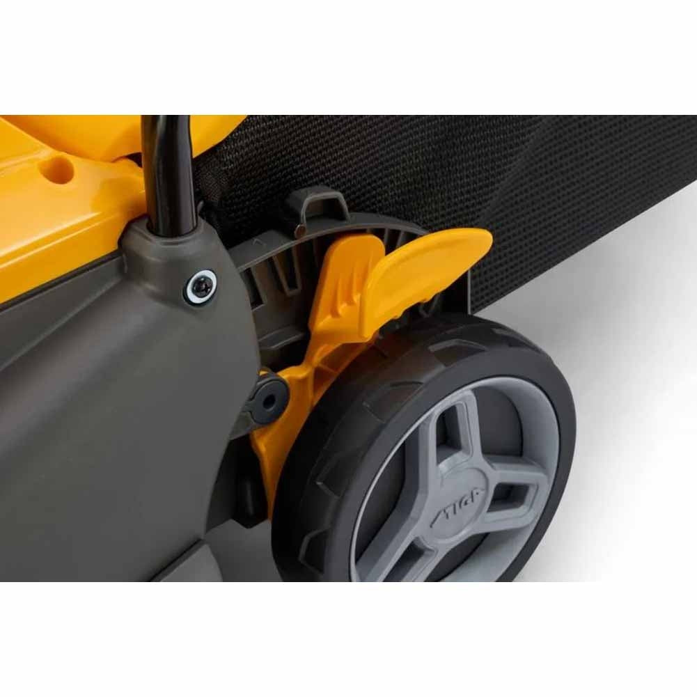 Rasaerba elettrico Stiga Combi 336C 4