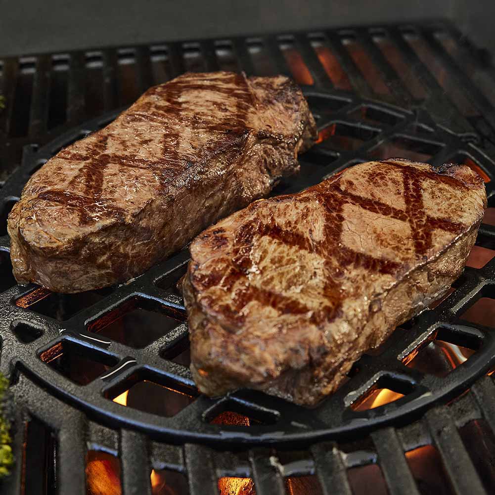 Weber Genesis E-325 barbecue a gas con Sear Zone e copertura premium 4