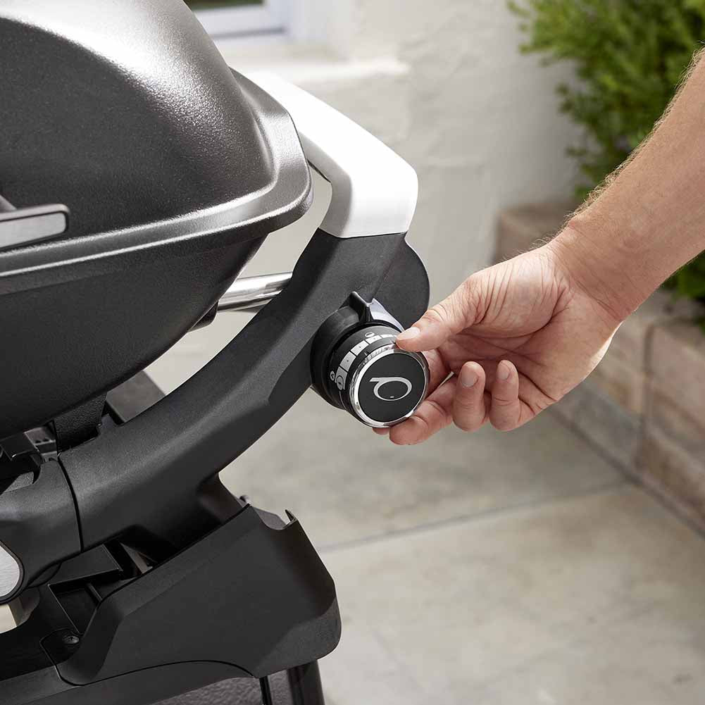 Weber Q 2200N con supporto compatto e kit Precision pala e pinza 3