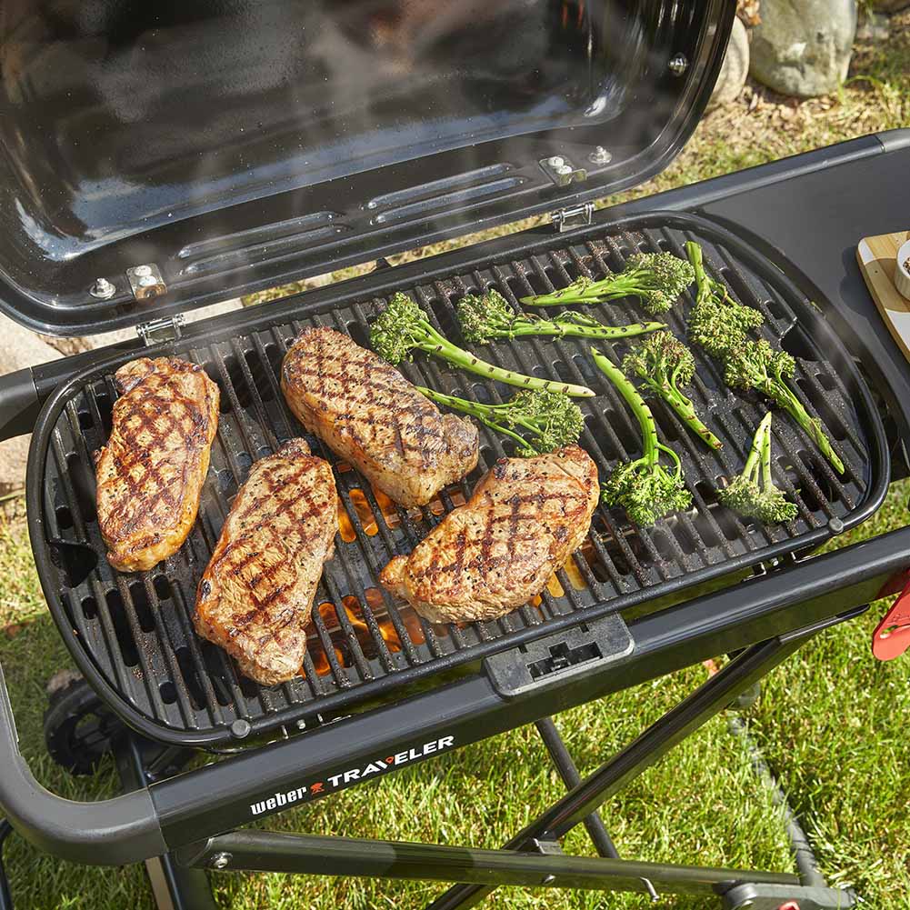 Weber Traveler barbecue a gas portatile con Paletta precision 3
