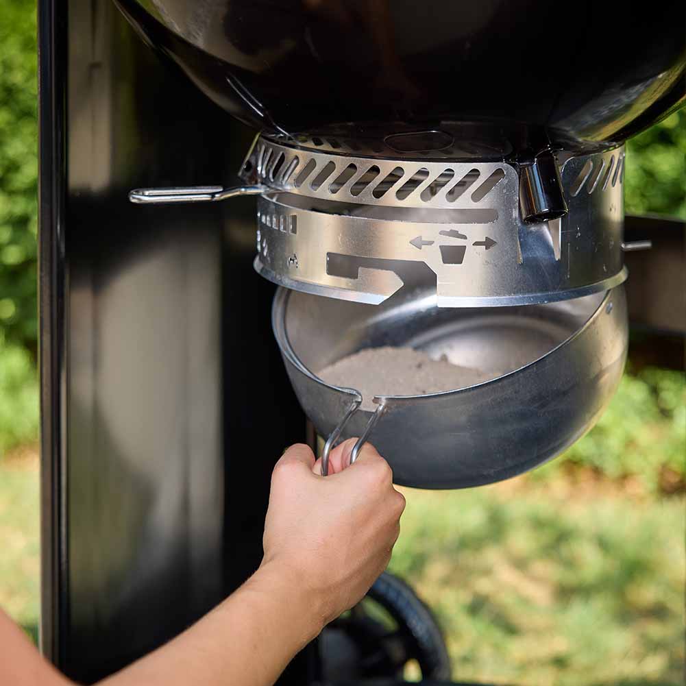 Weber Performer Premium 57 cm Barbecue a Carbone con Carrello 5