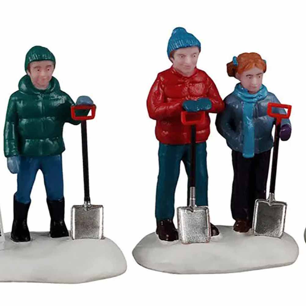 Neighborhood Snow Shovelers Vail Village Lemax Cod 62623 1