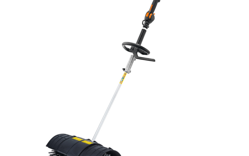 Spazzola a motore per campi sintetici NOLEGGIO