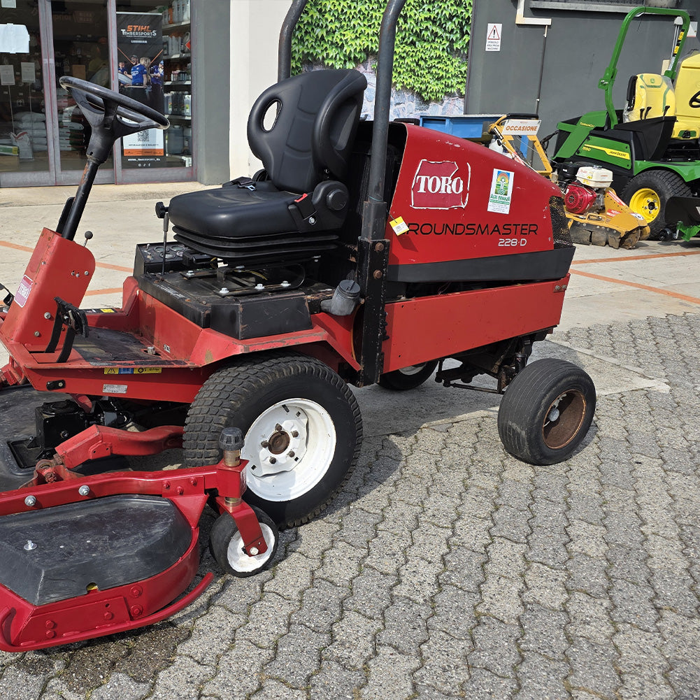 Trattorino Toro Groundmaster 228D 8