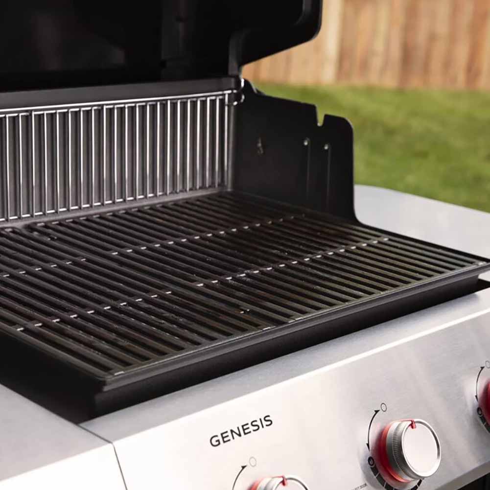 Weber Genesis E-315 nero barbecue a gas con copertura Premium 4