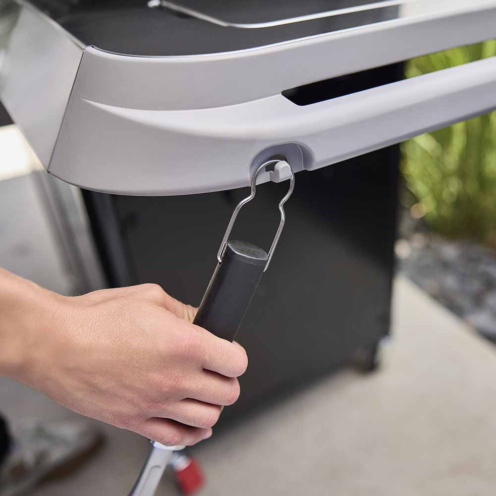 Weber Genesis E-325 barbecue a gas con Sear Zone e copertura premium 3