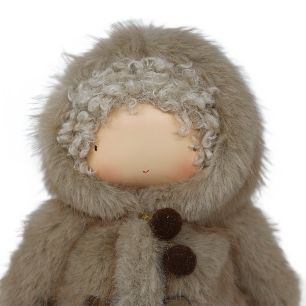 Bambino di Natale con giubbotto in pelliccia sintetica tortora We Love Christmas 50 cm 2
