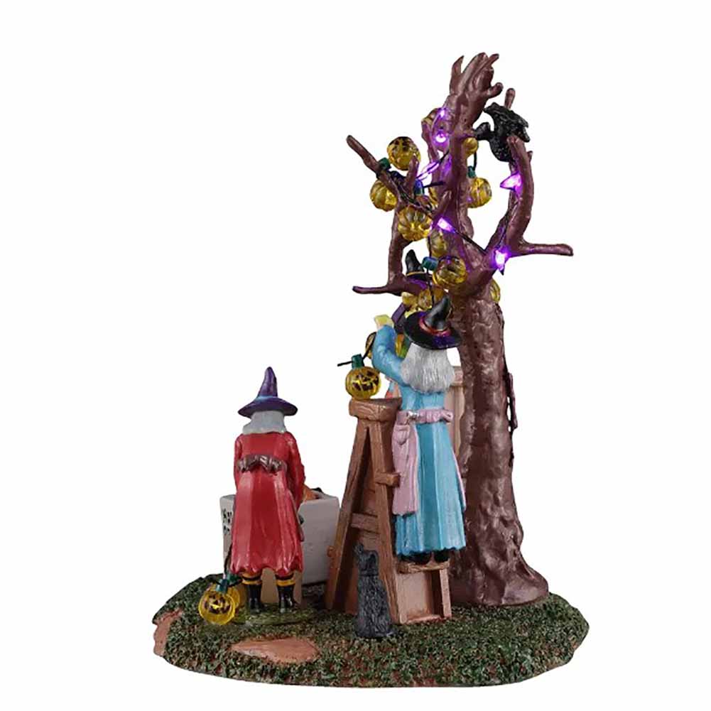 Decorating The Spooky Tree Spooky Town Lemax Cod 64601 3