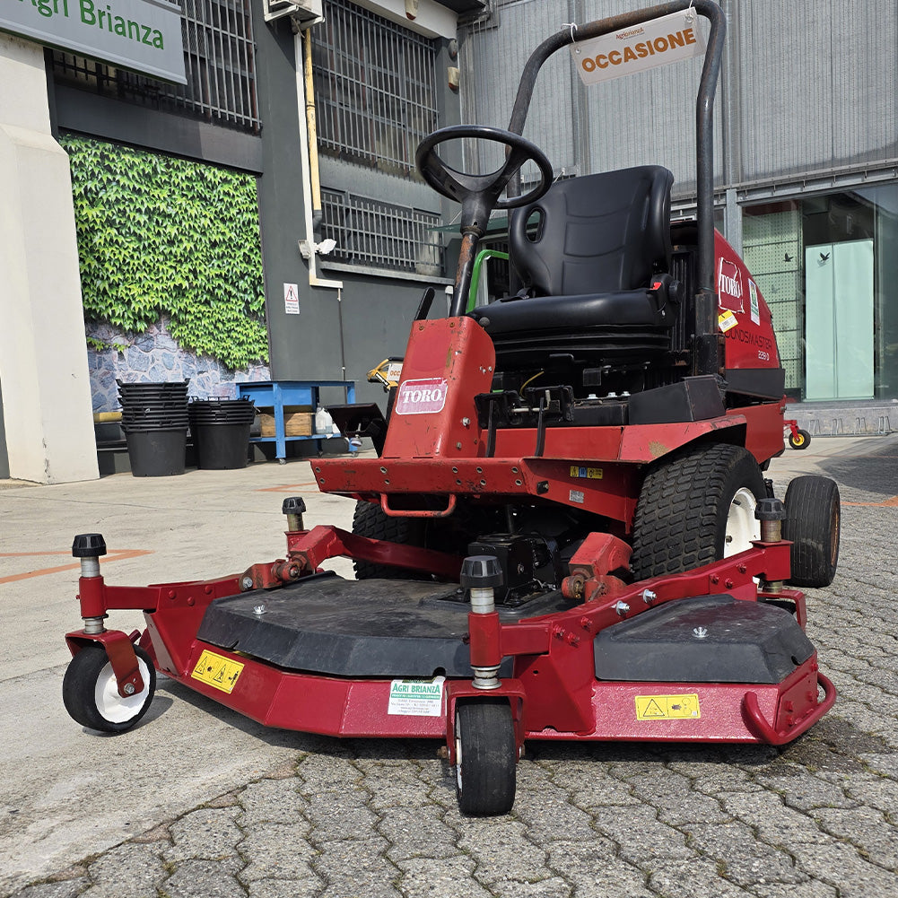 Trattorino Toro Groundmaster 228D 3